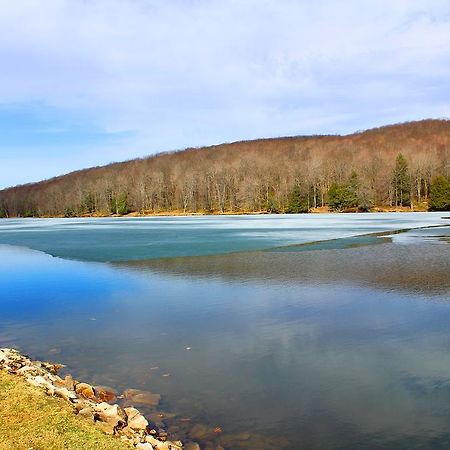 Alpine Lake Resort Terra Alta Екстериор снимка