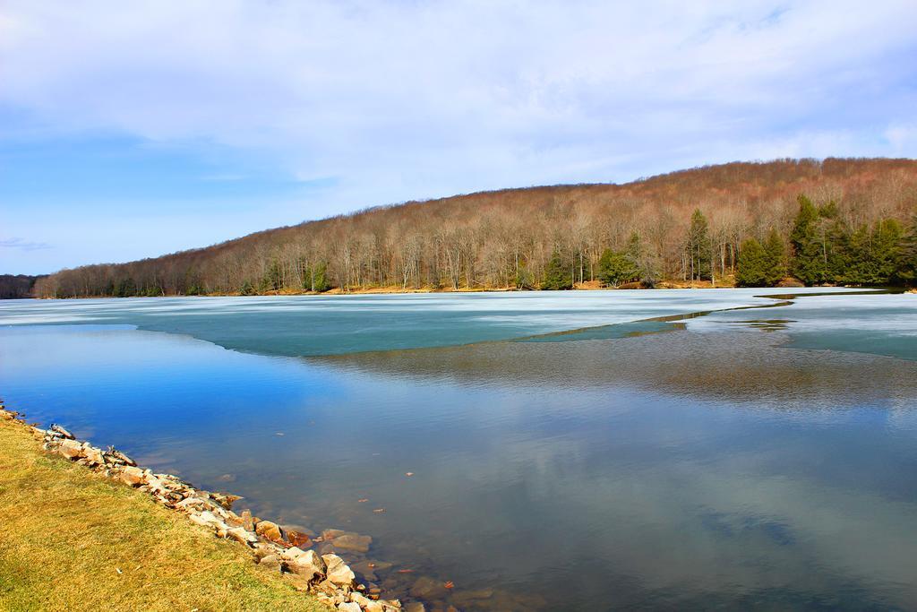 Alpine Lake Resort Terra Alta Екстериор снимка