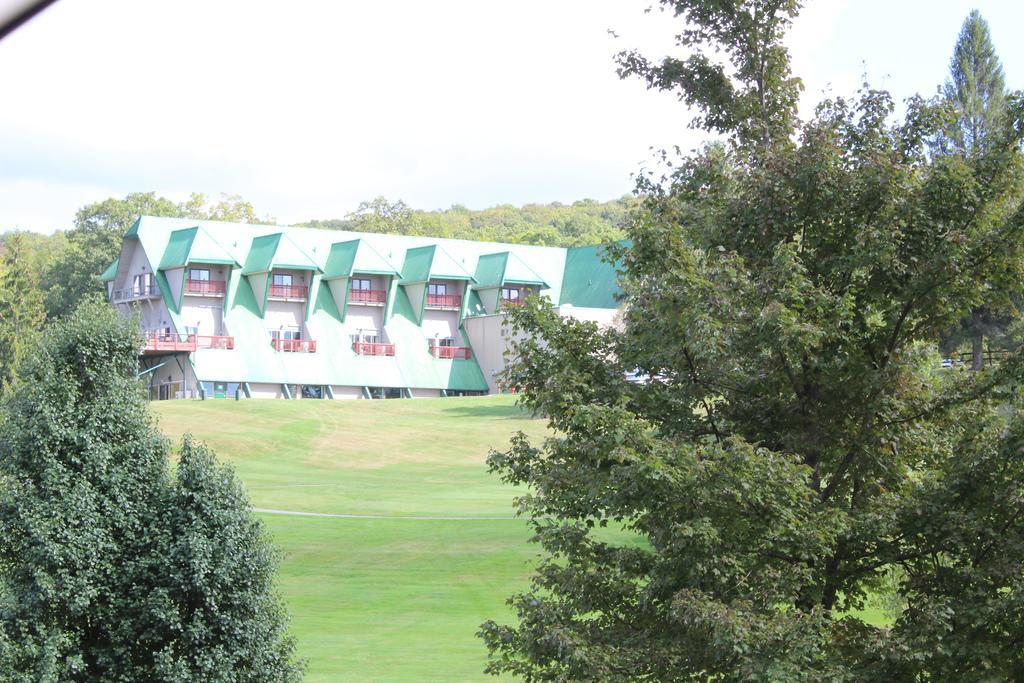 Alpine Lake Resort Terra Alta Екстериор снимка