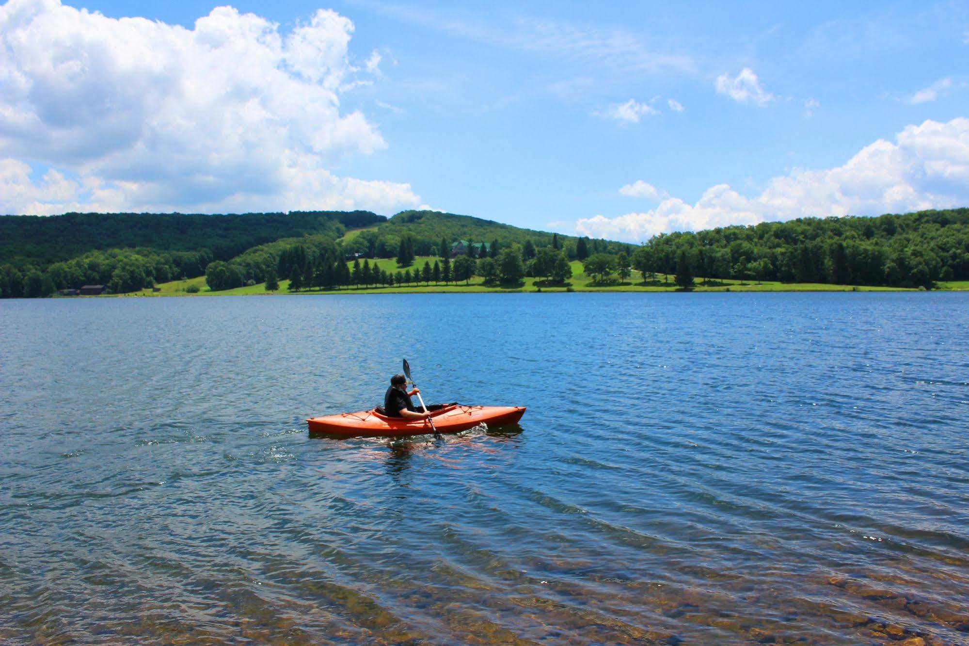 Alpine Lake Resort Terra Alta Екстериор снимка