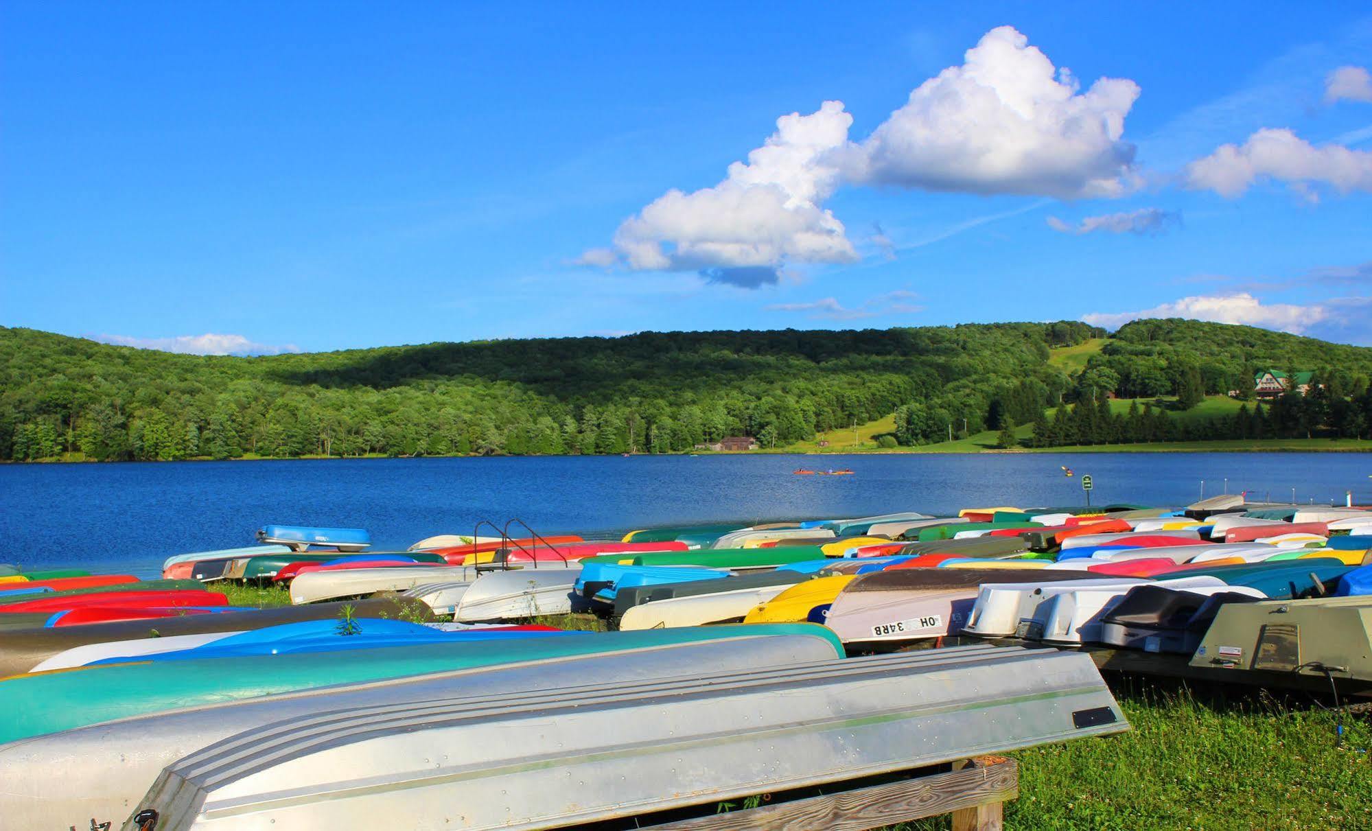 Alpine Lake Resort Terra Alta Екстериор снимка